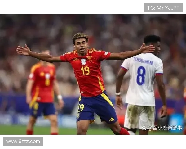 我心目中最闪耀的足球明星与他背后的传奇故事 我心目中最闪耀的足球明星与他背后的传奇故事