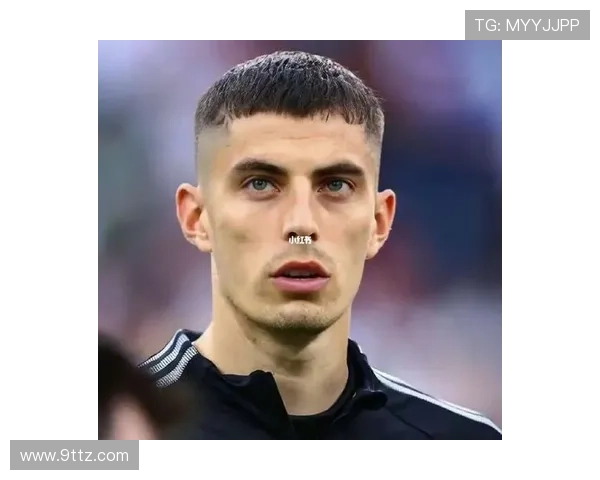 高清足球明星女性头像精选展示让你领略她们的风采与魅力 高清足球明星女性头像精选展示让你领略她们的风采与魅力